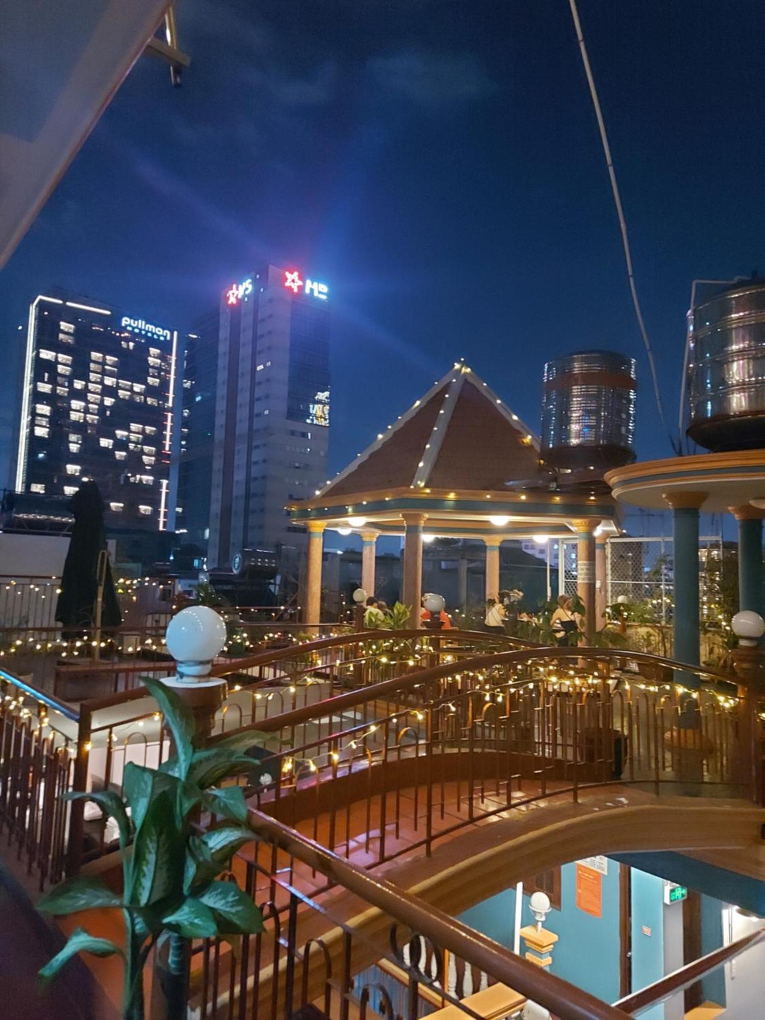 הו צ'י מין סיטי Saigon Rooftops Hostel מראה חיצוני תמונה