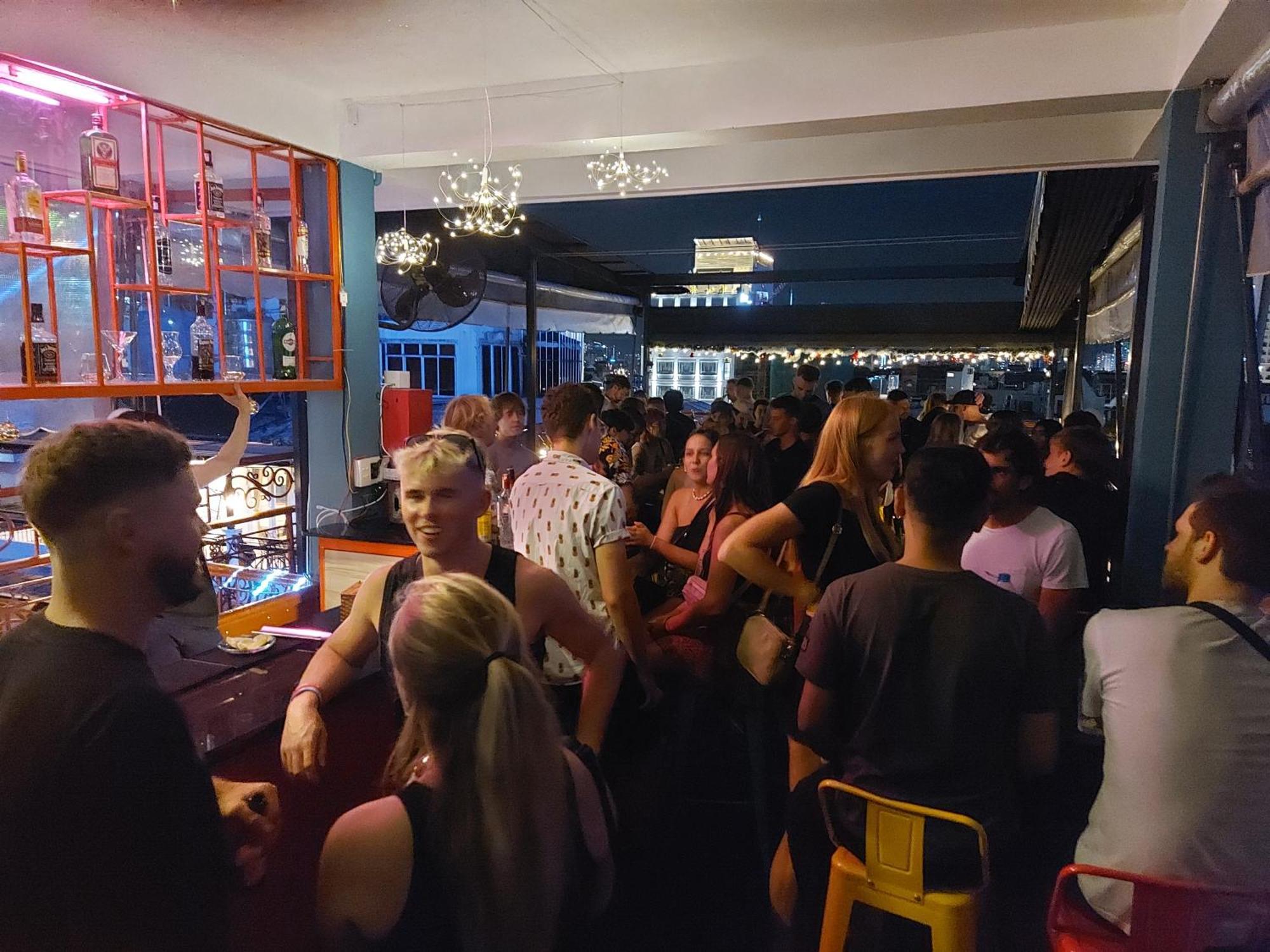 הו צ'י מין סיטי Saigon Rooftops Hostel מראה חיצוני תמונה